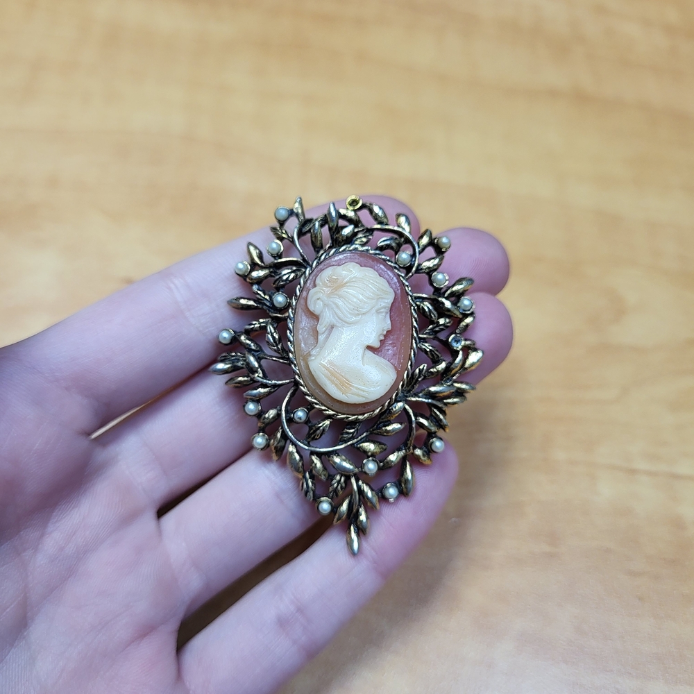 Elegant Gold Cameo Brooch